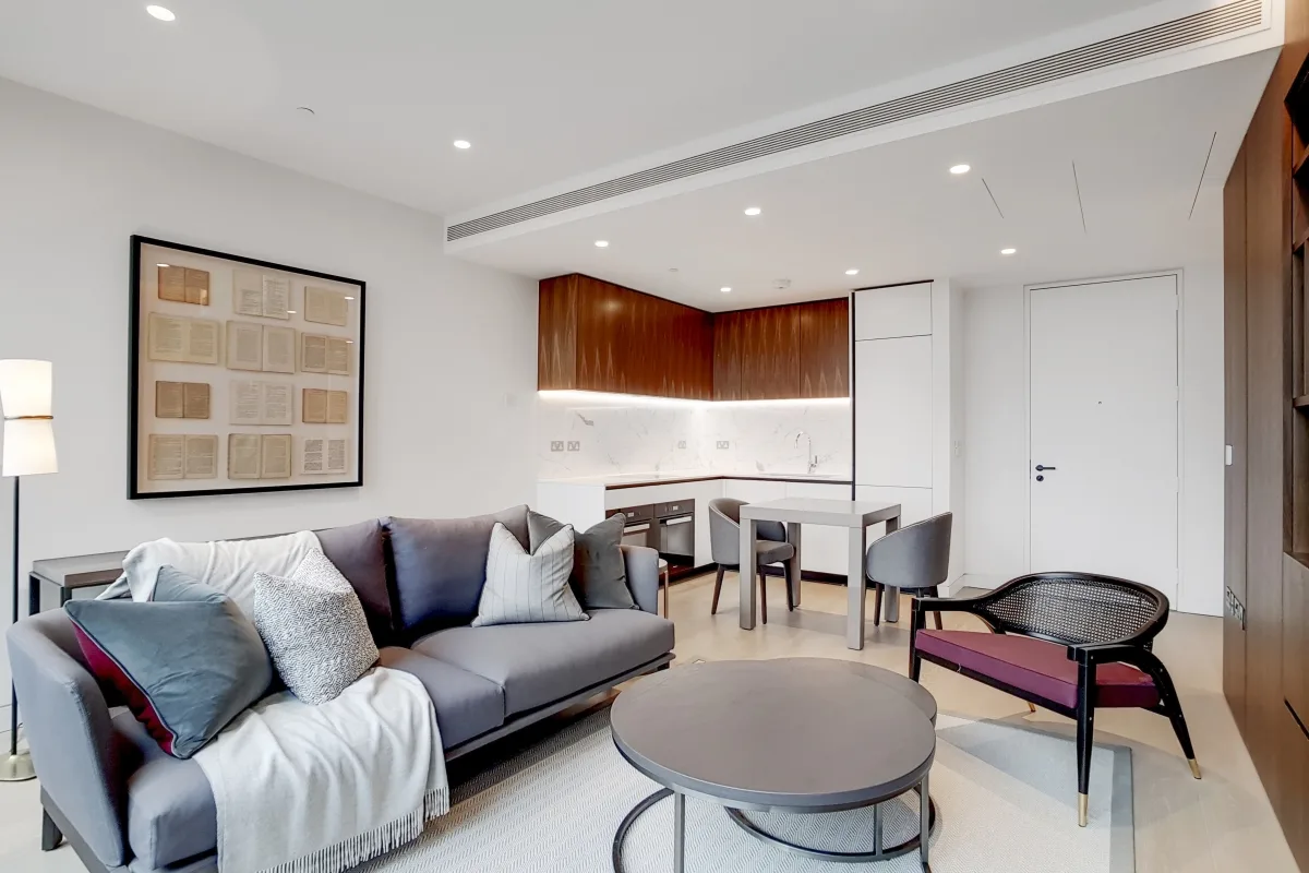 Flat Spenser Street in City of Westminster