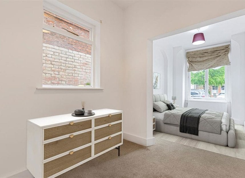 Flat Langham Road in Greater London