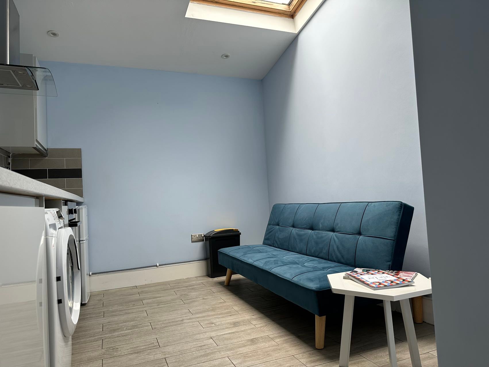 Flat Derwent Avenue in Greater London