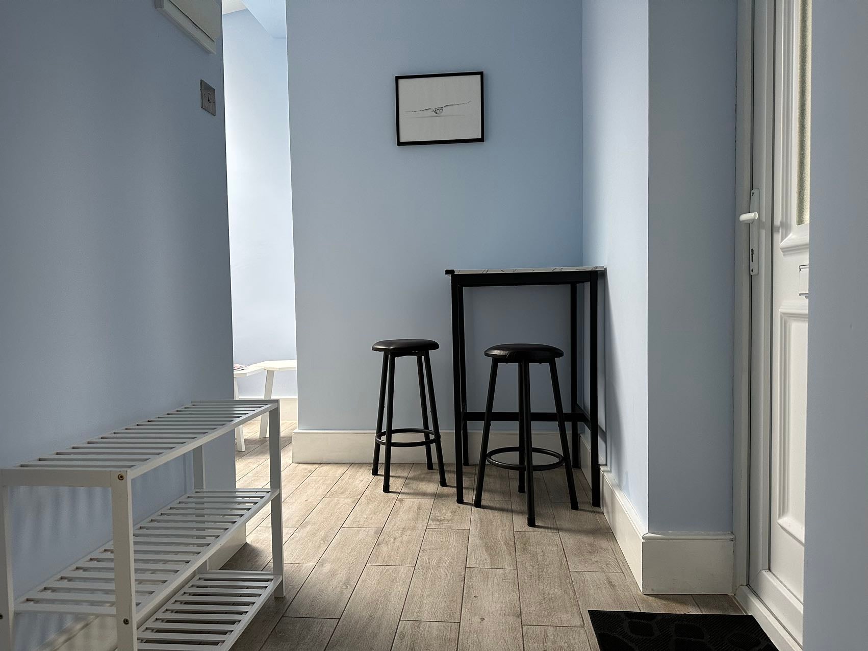 Flat Derwent Avenue in Greater London