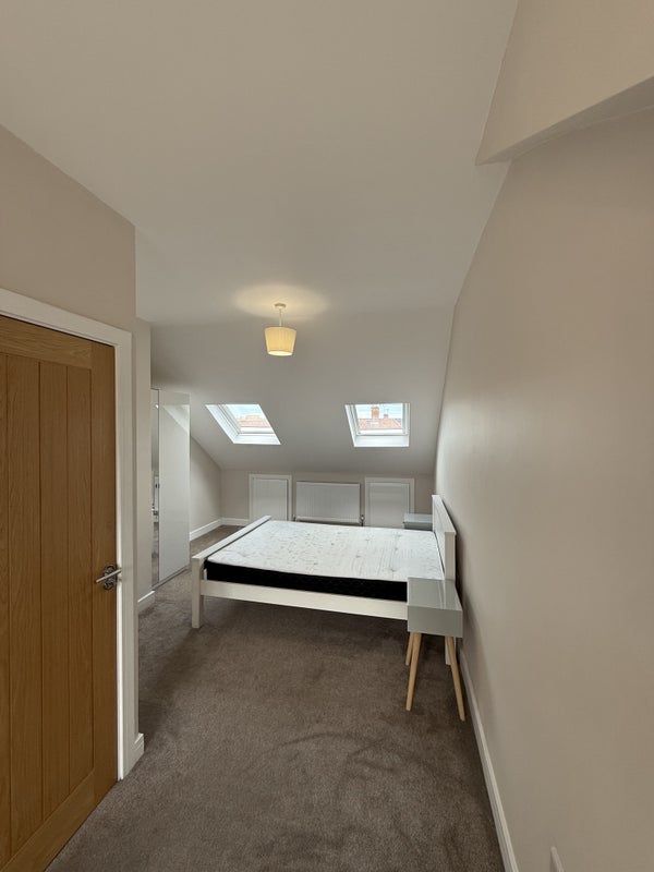 Room Claude Street in Nottingham