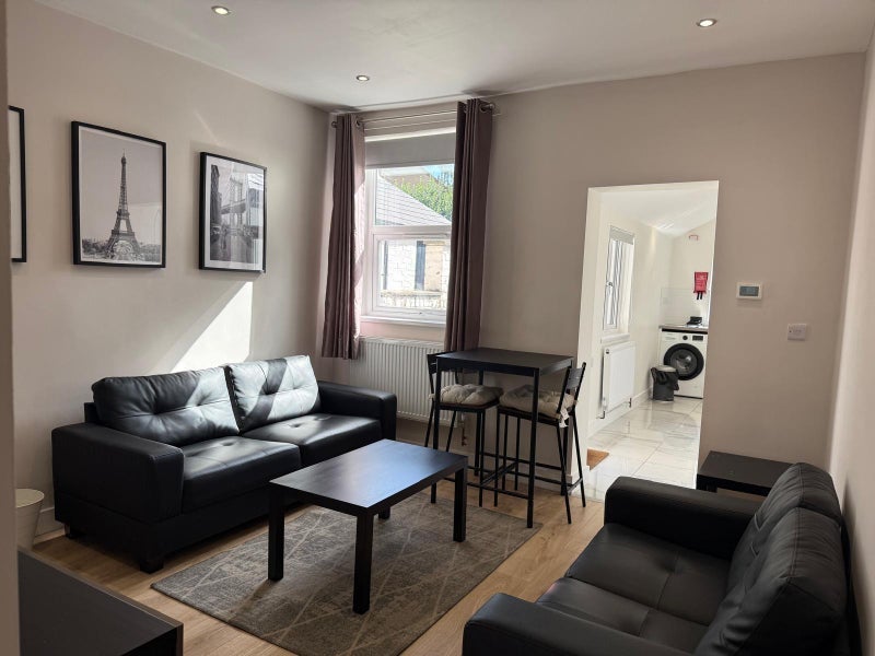 Room Claude Street in Nottingham