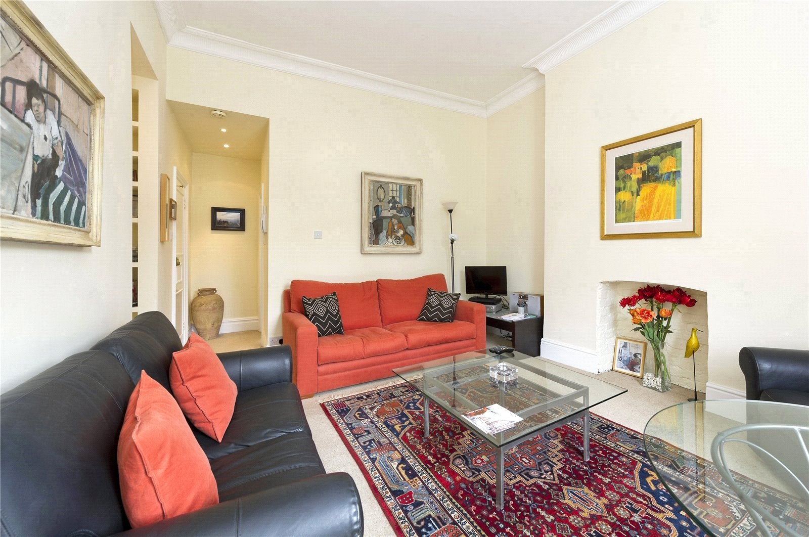 Flat Elsham Road in Greater London
