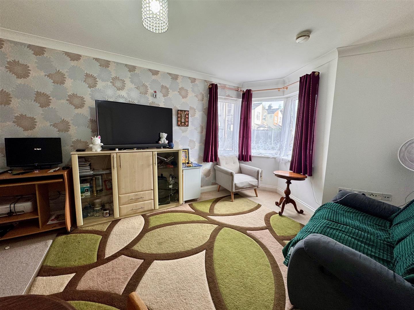 Flat Claremont Road in Southend-on-Sea