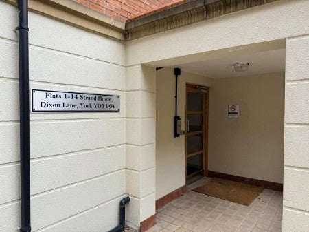 Flat Dixon Lane in York