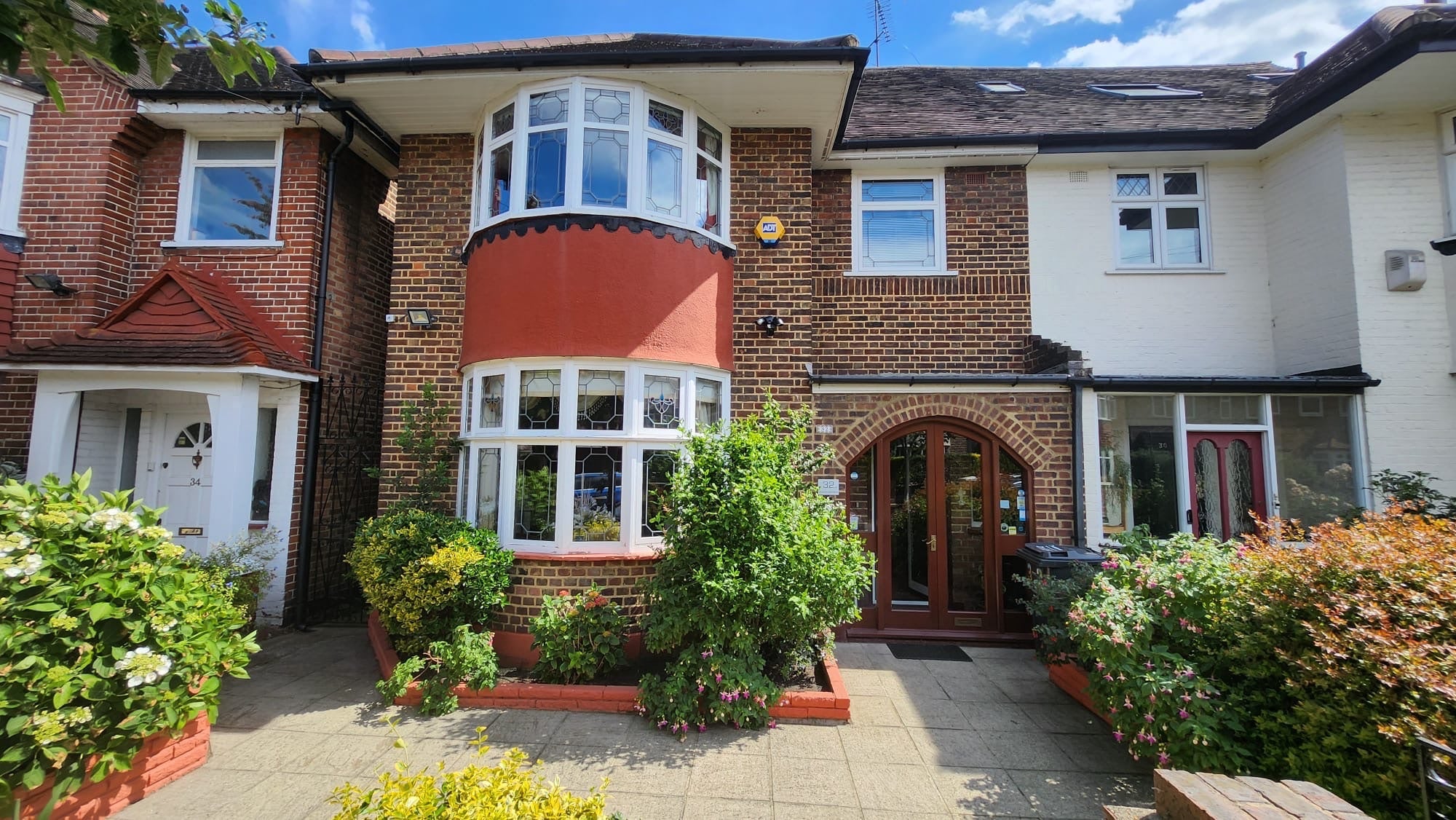 Flat Sharon Gardens in Greater London