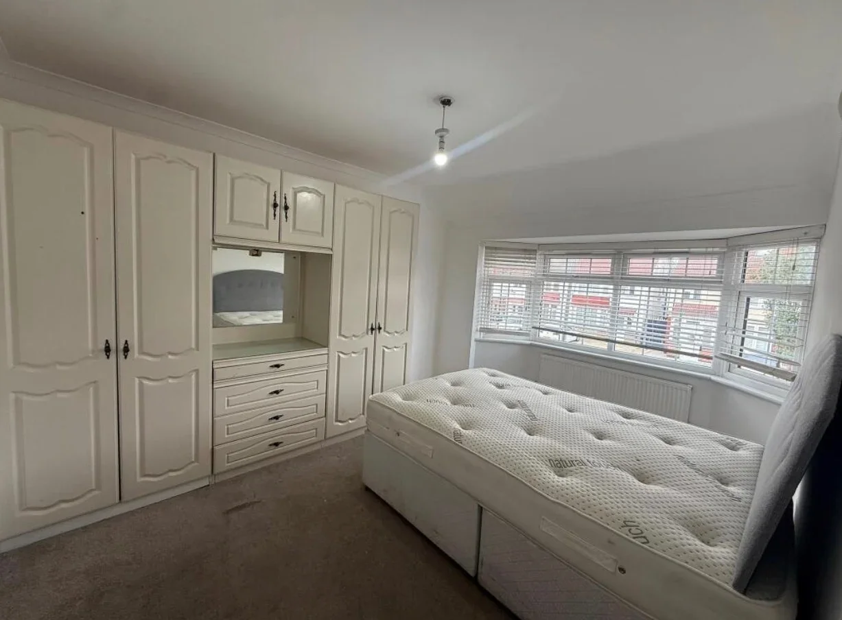 House The Warren in Greater London