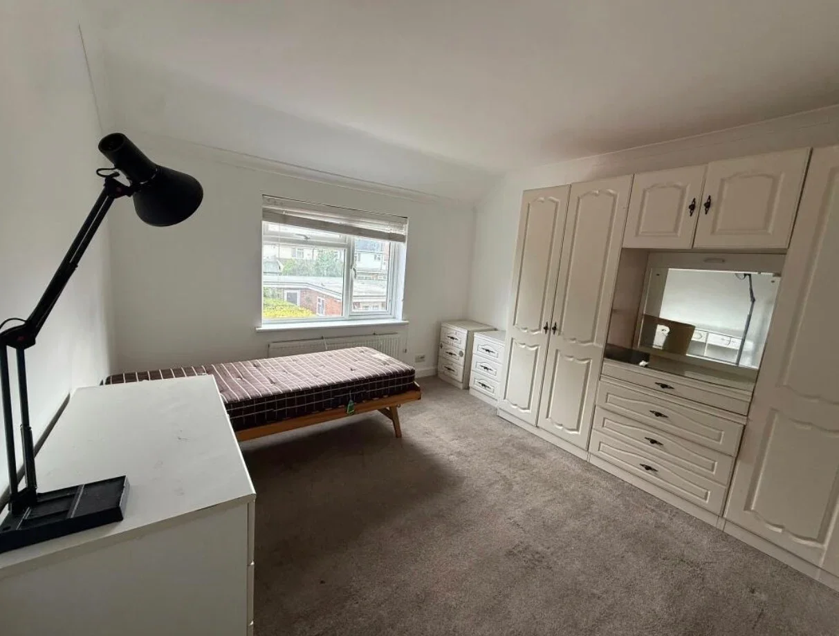 House The Warren in Greater London