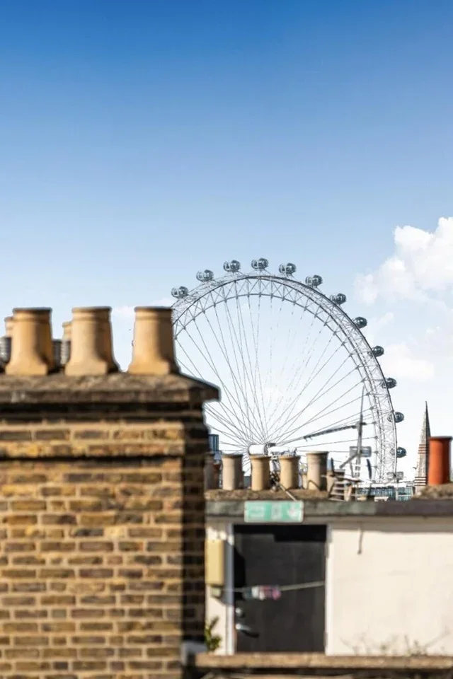 Flat Kennington Road in Greater London