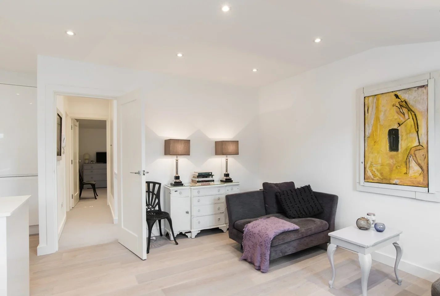 Flat Kennington Road in Greater London