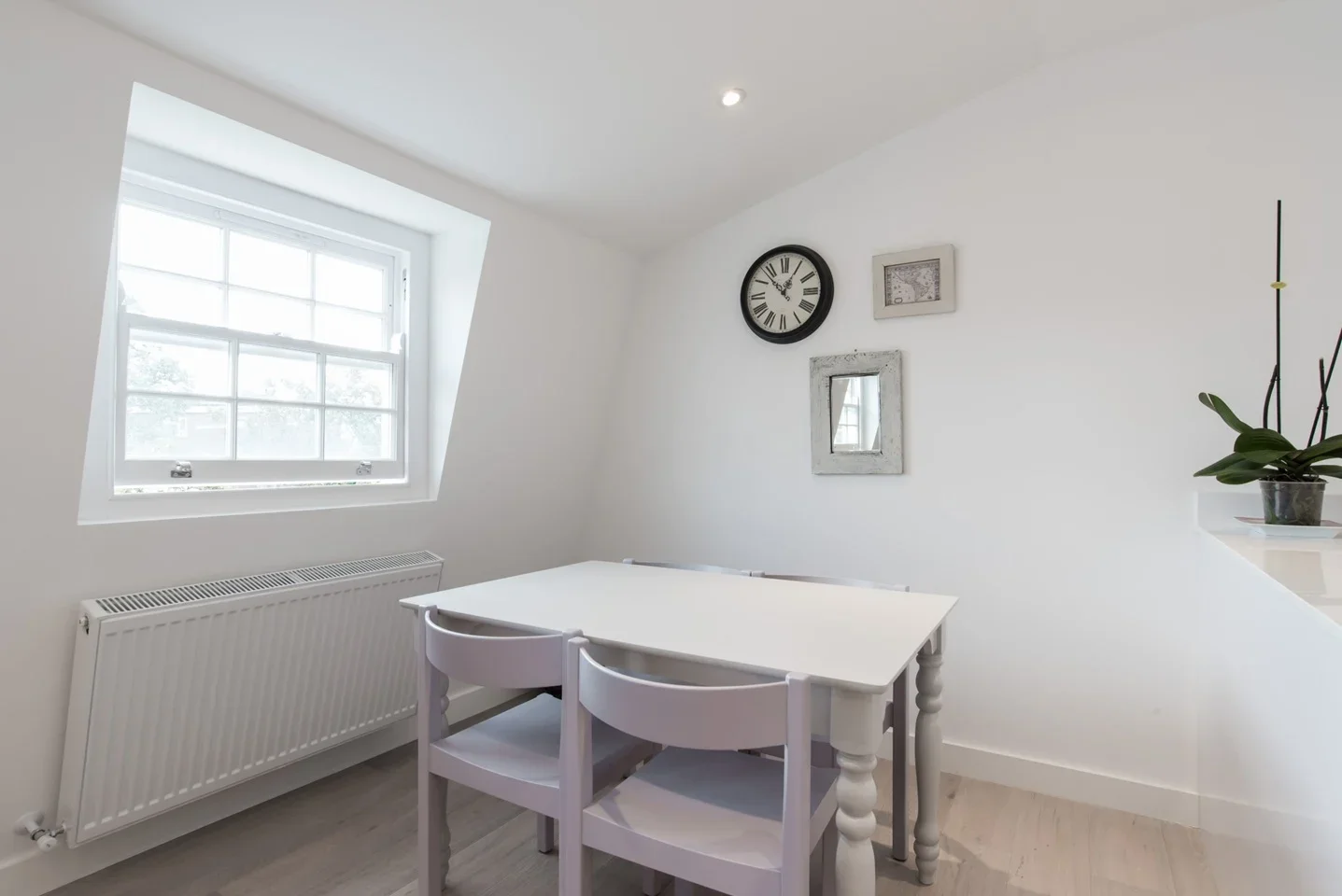 Flat Kennington Road in Greater London