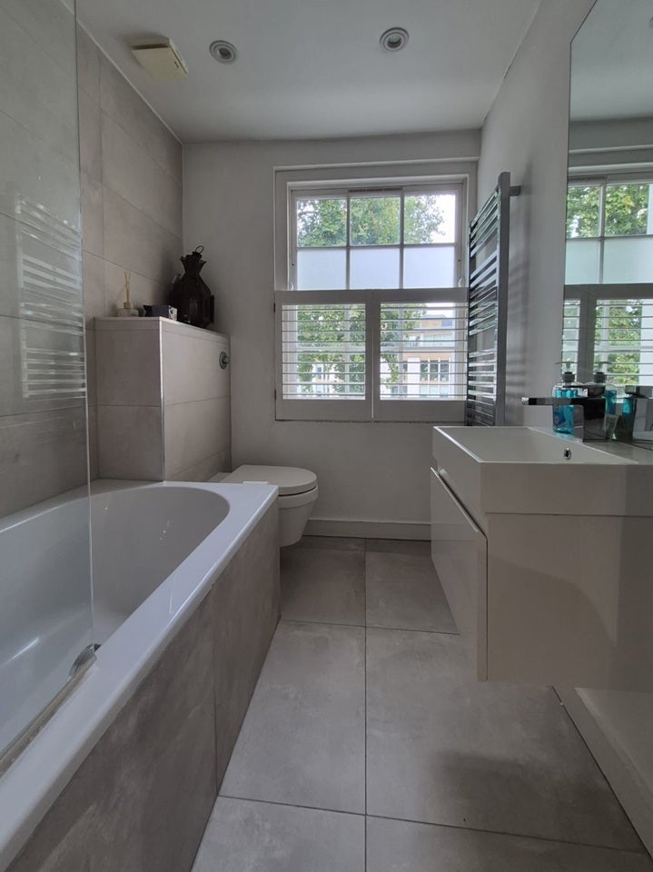 Flat Kennington Road in Greater London