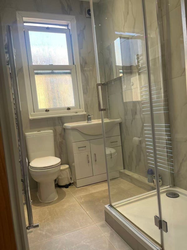 Room Godson Road in Greater London
