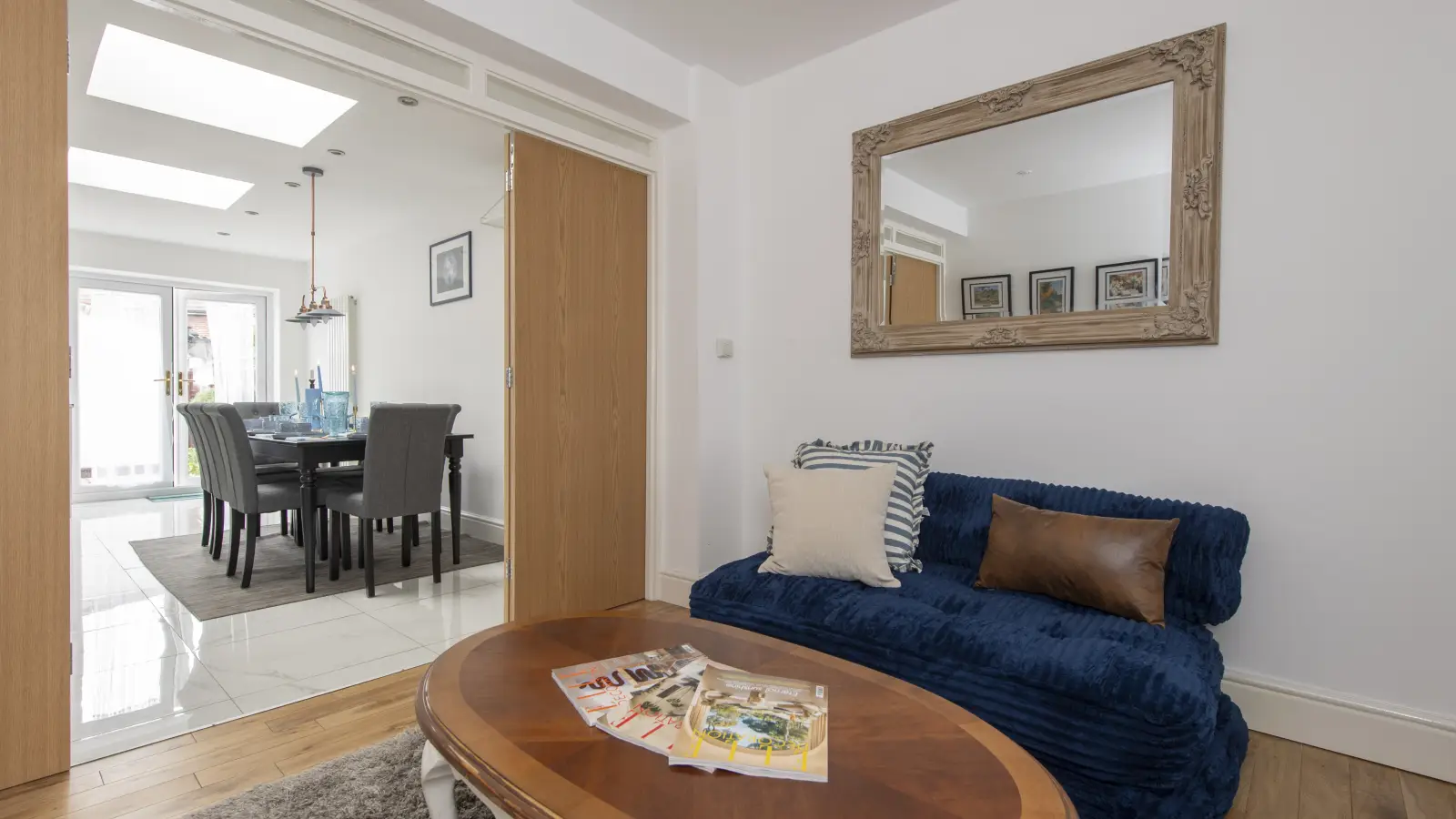 Flat Pelly Road in Greater London
