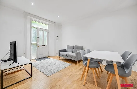 Flat Transept Street in City of Westminster