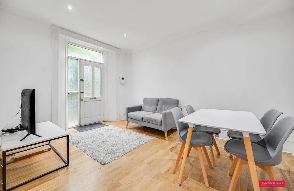 Flat Transept Street in City of Westminster