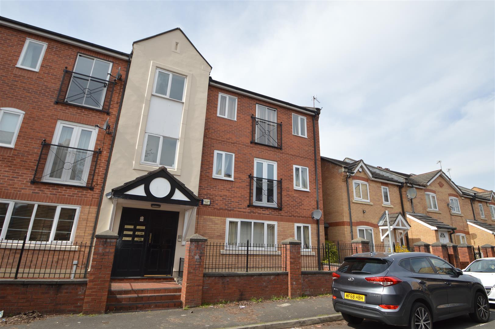 Flat Upper Moss Lane in Manchester