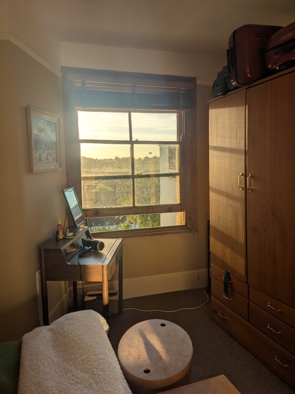 Room Honeybourne Road in Greater London