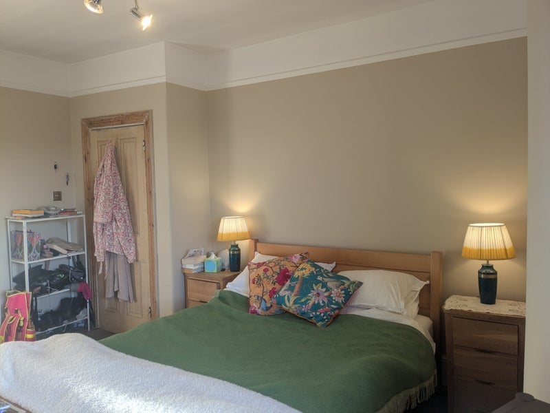 Room Honeybourne Road in Greater London