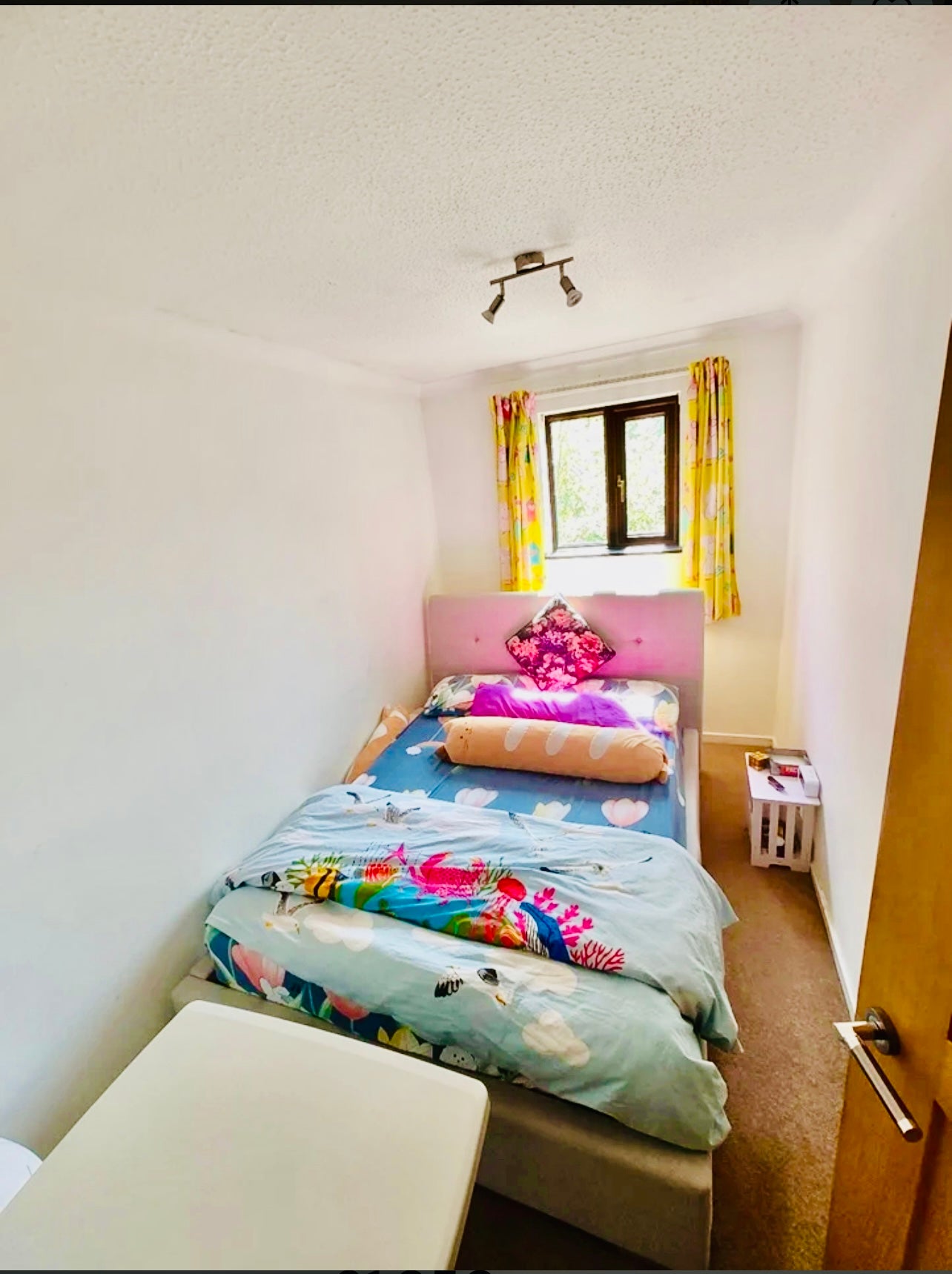House Rickman Close in Woodley
