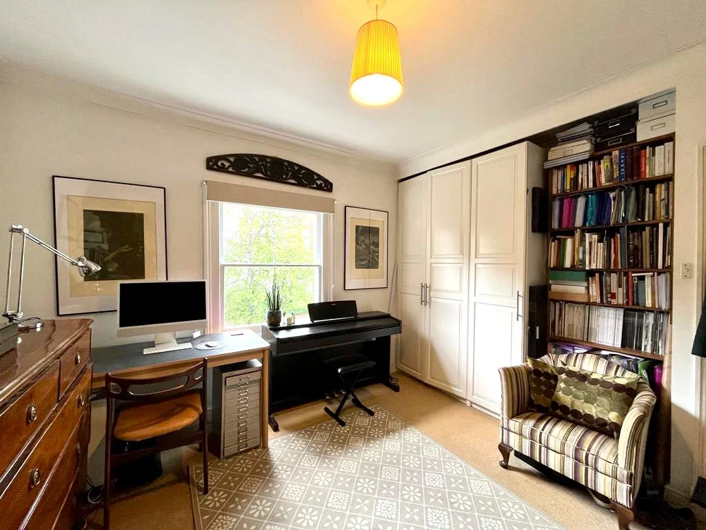 Flat Edith Road in Greater London