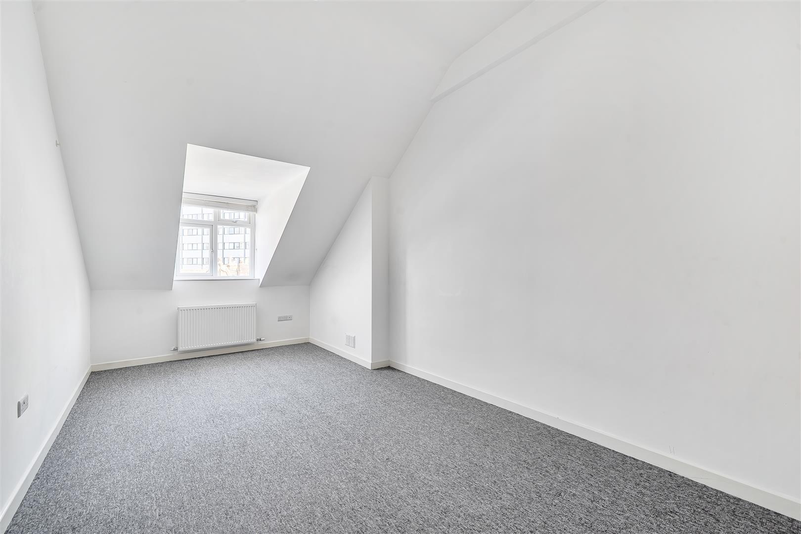 Flat Holdenhurst Road in Bournemouth