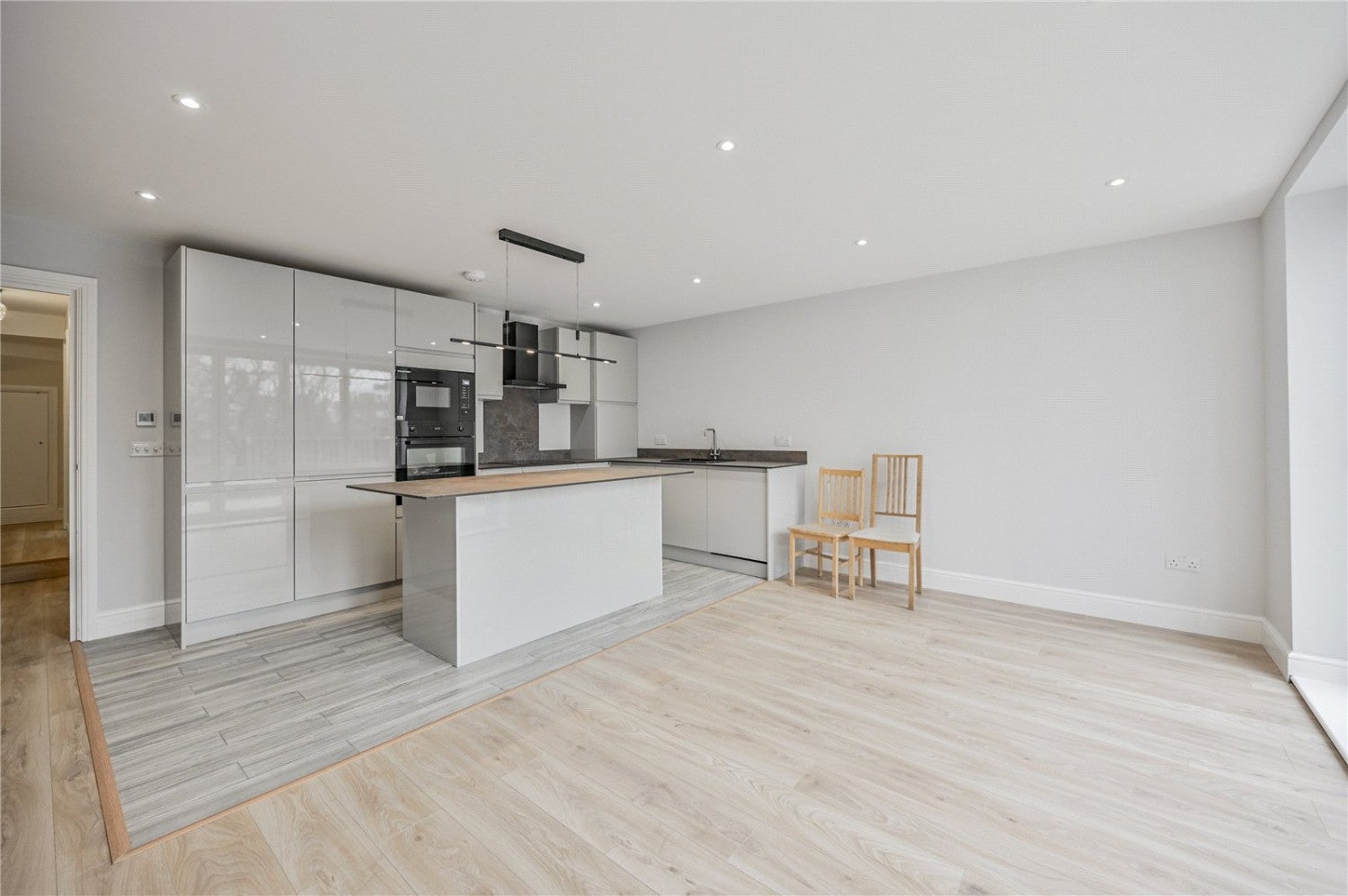 Flat Marlborough Road in Greater London