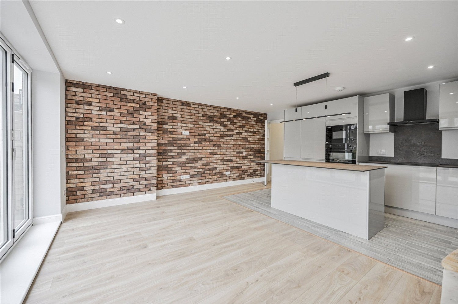 Flat Marlborough Road in Greater London