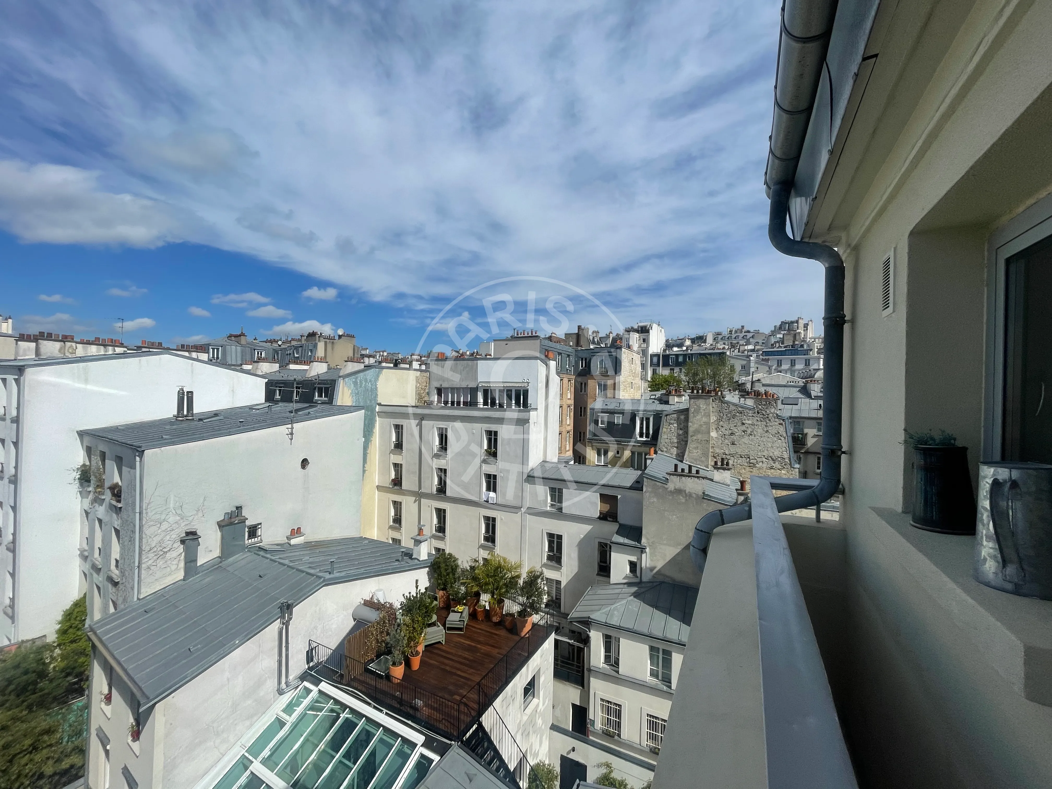 Appartement Rue Germain Pilon à Paris