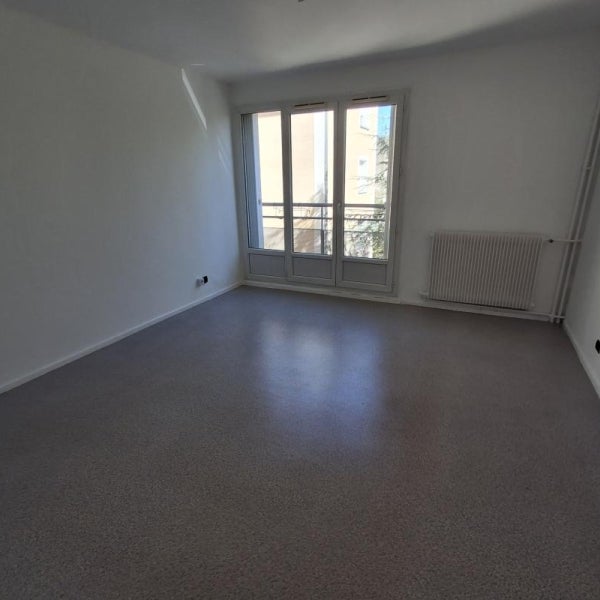 Flat Boulevard du Champ de Mars in Saint-Marcellin
