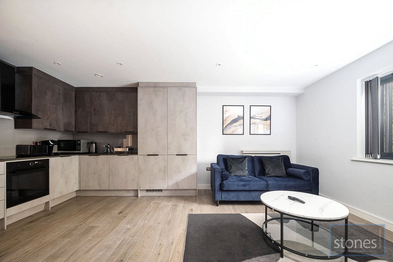 Flat Hyde Crescent in Greater London