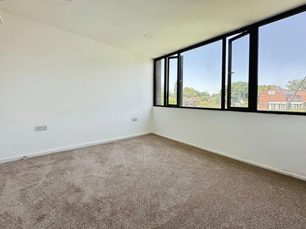 Flat Parklands Gardens in Walsall