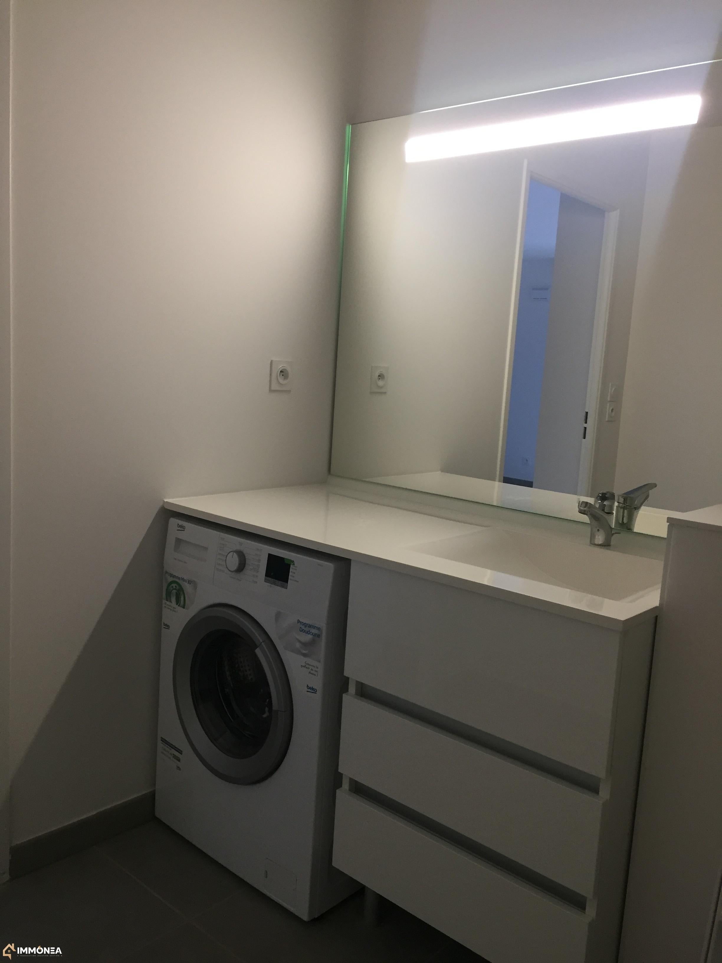 Flat Avenue Antoine de Saint-Exupéry in Toulouse