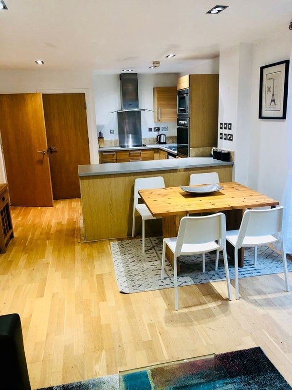 Room Limeharbour in Greater London