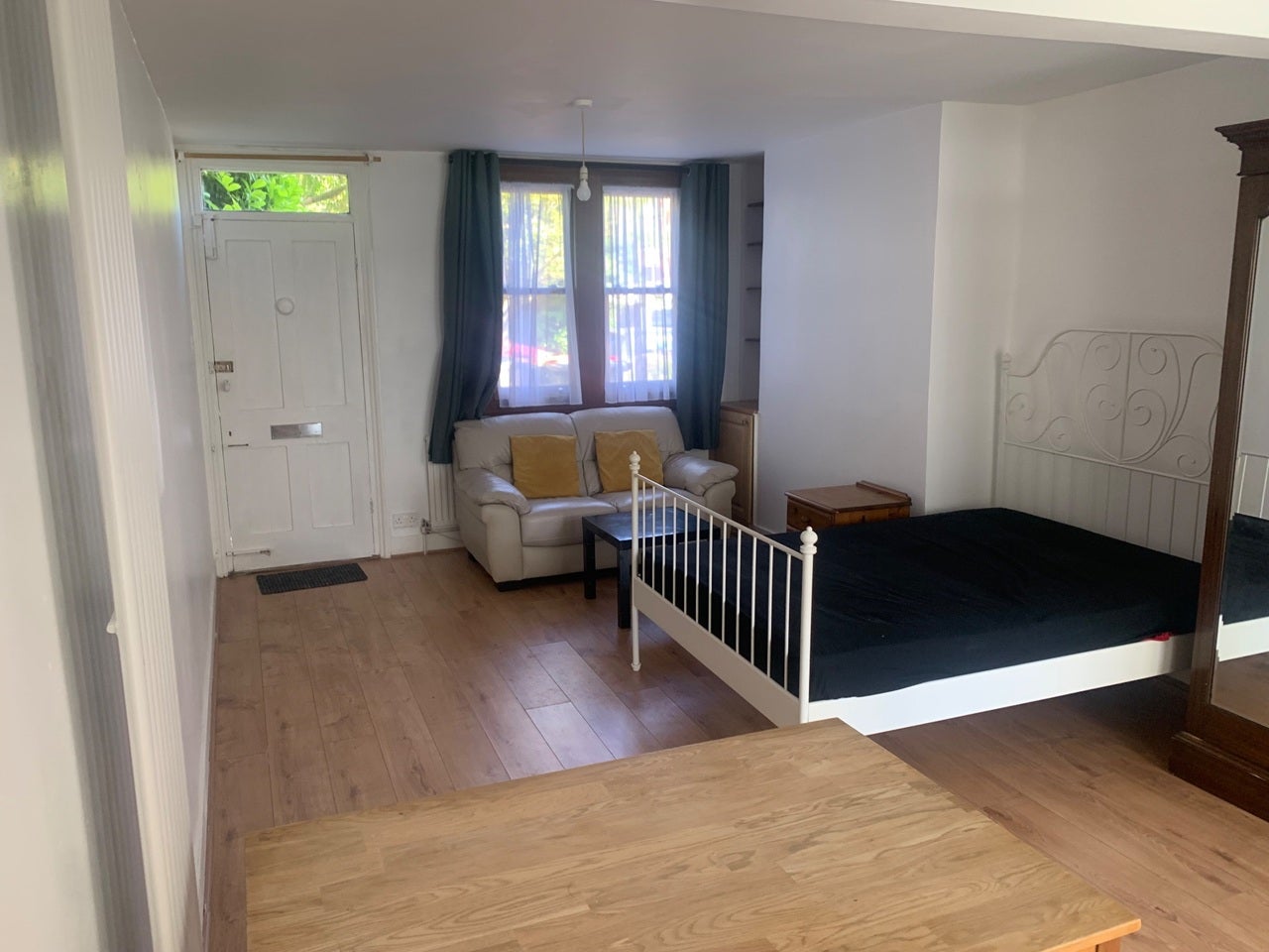 Flat Windsor Road in Greater London