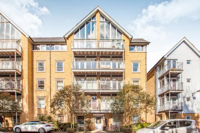 Flat Bingley Court in Canterbury