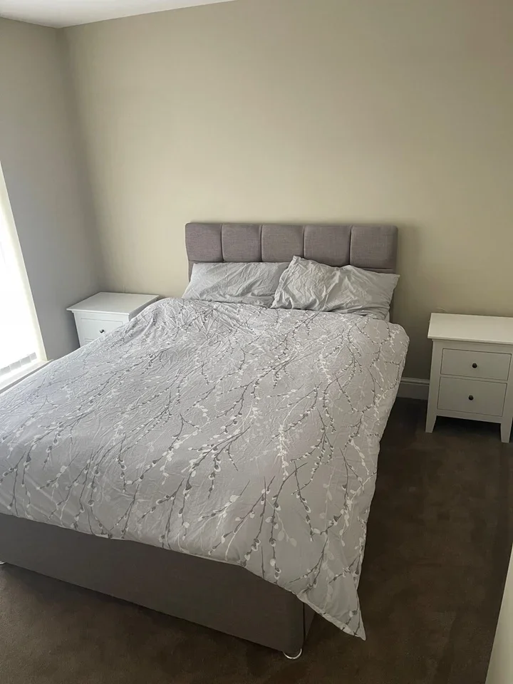 Room Gale Crescent in Reigate and Banstead