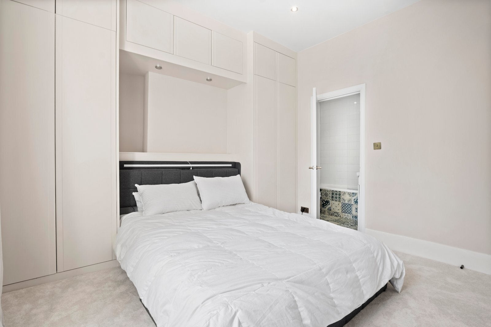 Flat Sutherland Avenue in City of Westminster
