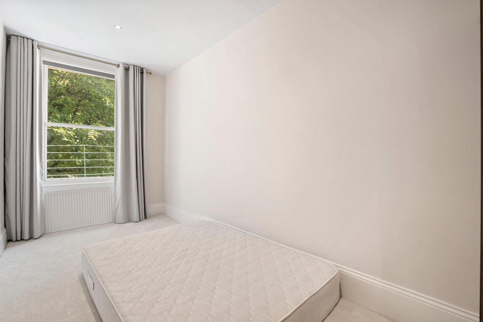 Flat Sutherland Avenue in City of Westminster