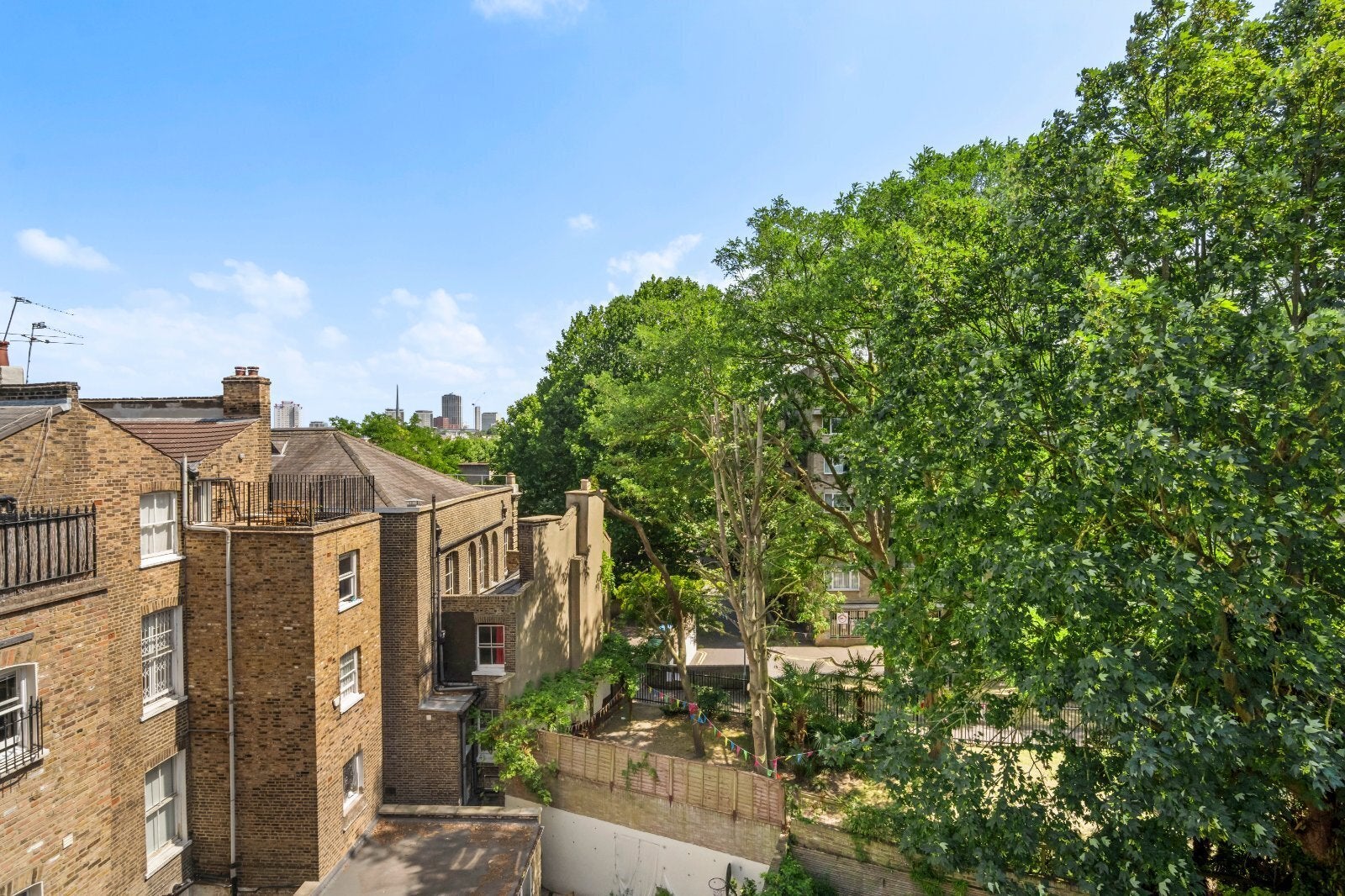 Flat Sutherland Avenue in City of Westminster