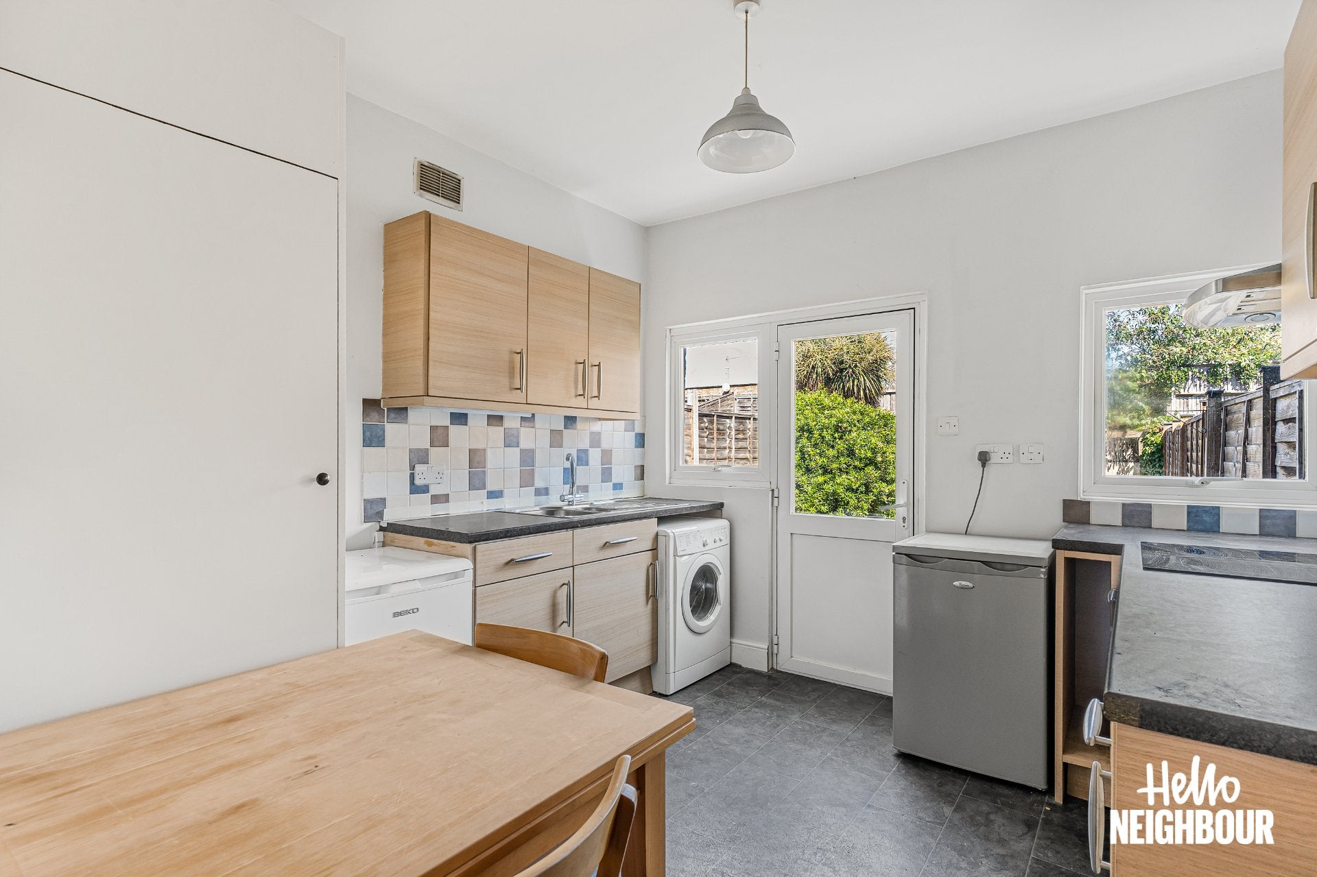 Flat Finborough Road in Greater London