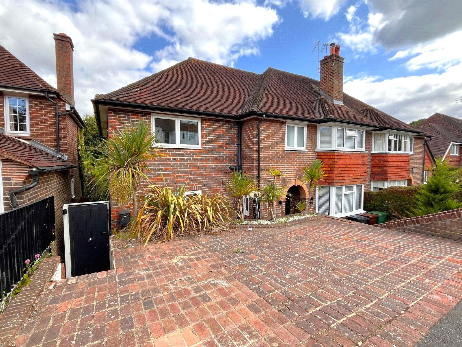 House Pewley Bank in Guildford