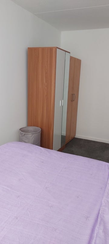 Room Beaconsfield Road in Greater London
