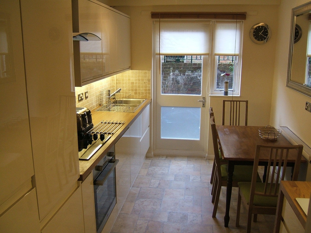 Flat Newington Butts in Greater London