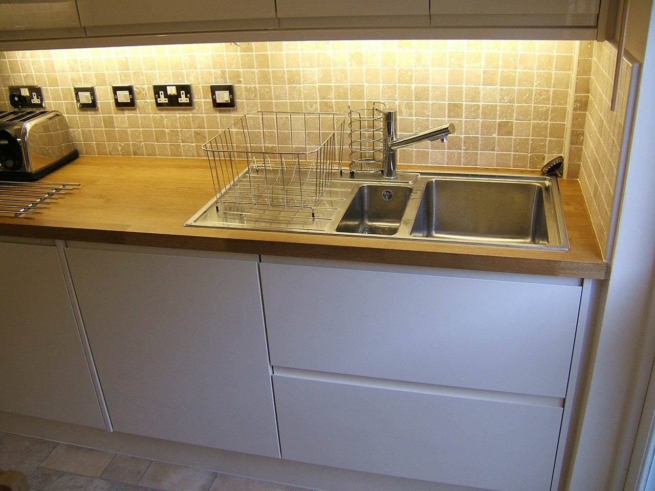 Flat Newington Butts in Greater London