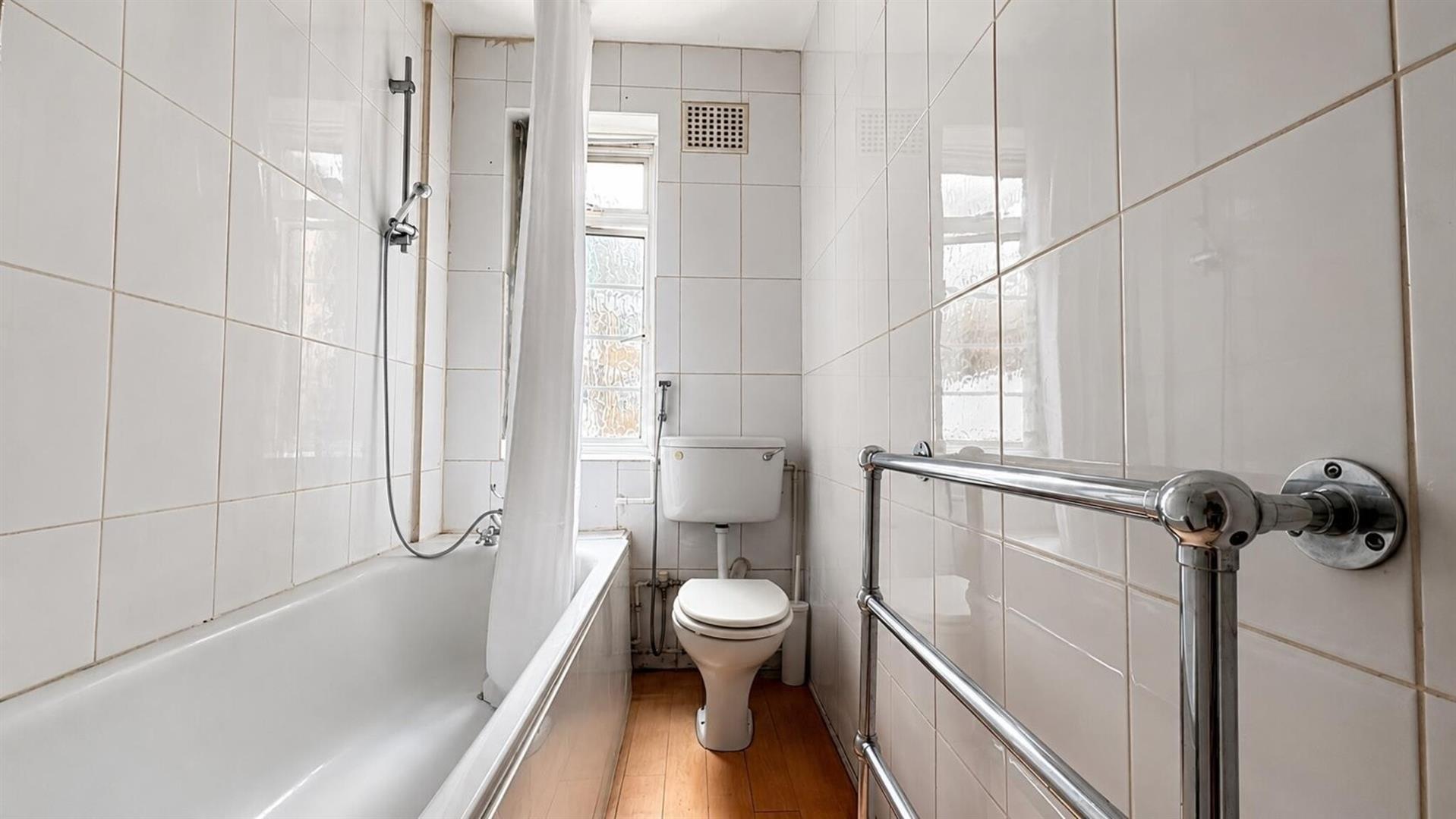 Flat Old Brompton Road in Greater London
