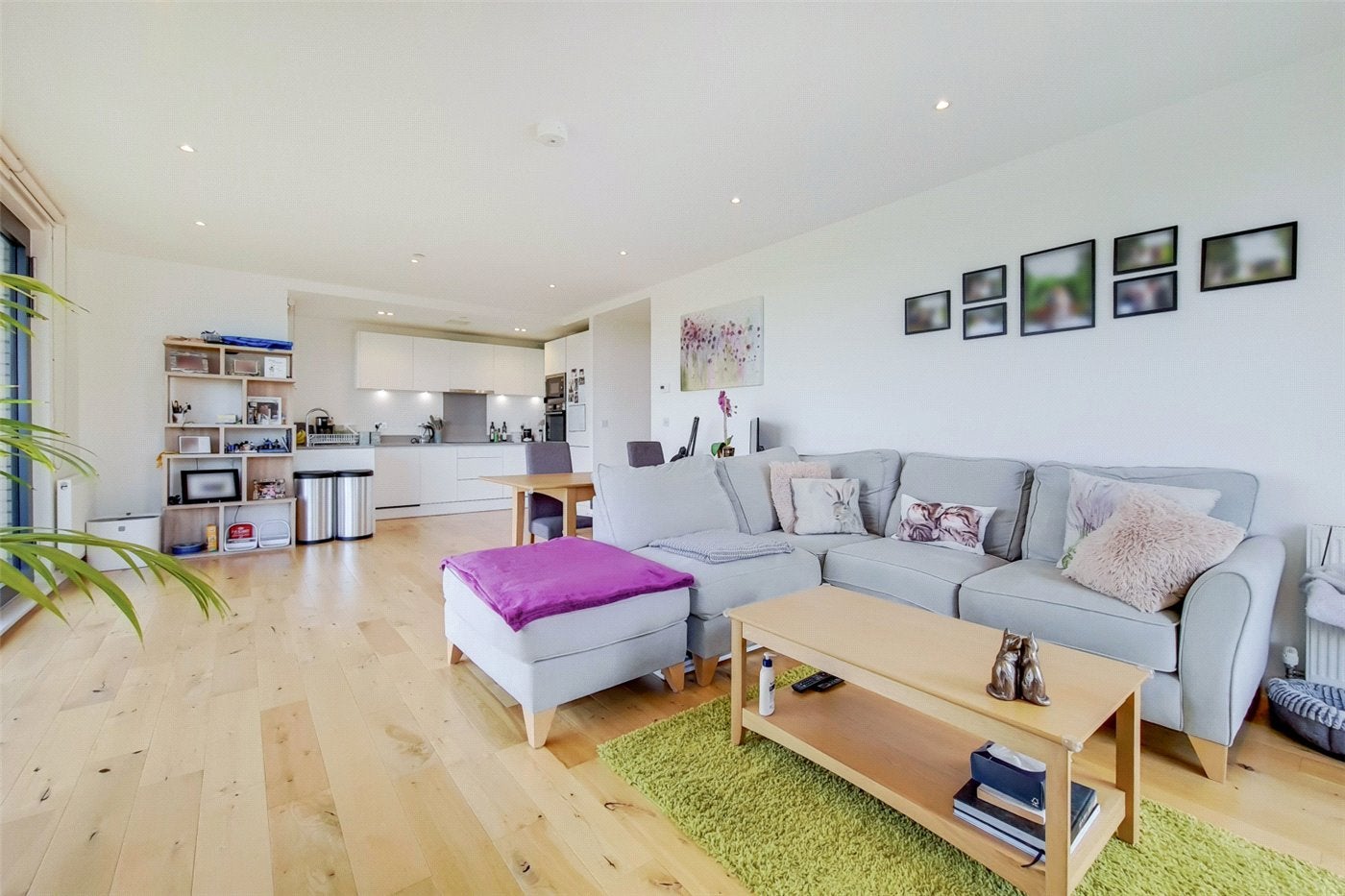 Flat Palmers Road in Greater London