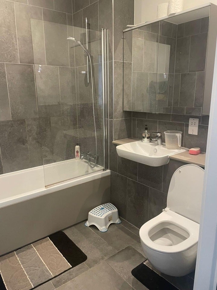 Room Eve Road in Greater London