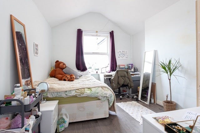 Flat Wilmslow Road in Manchester