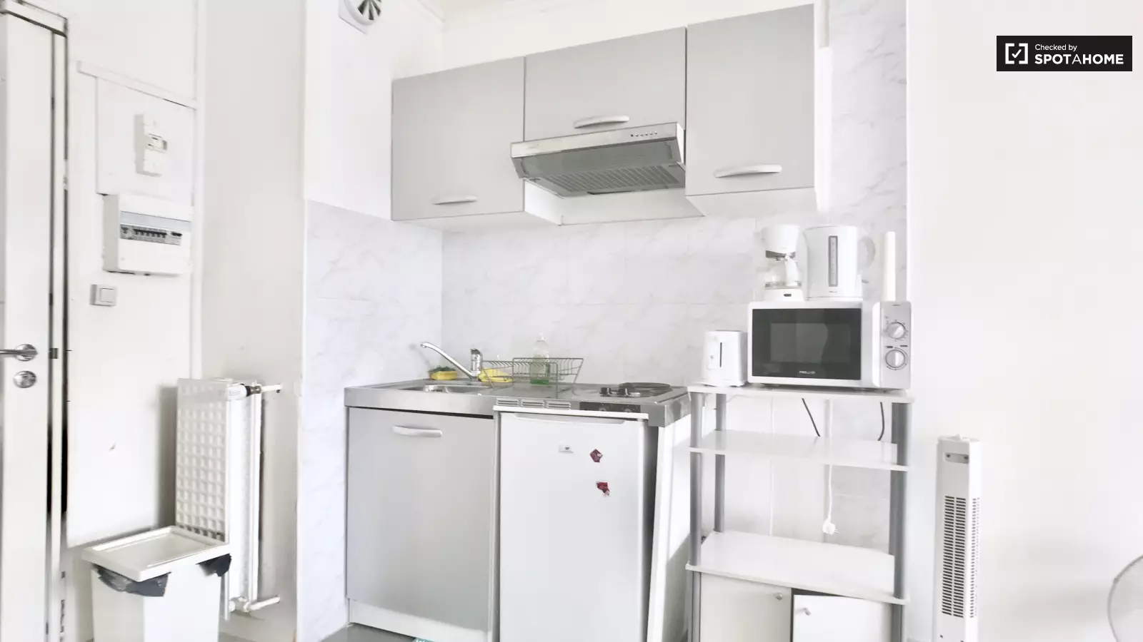 Flat Rue de Jessaint in Paris